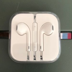 NEW Apple Head Phones
